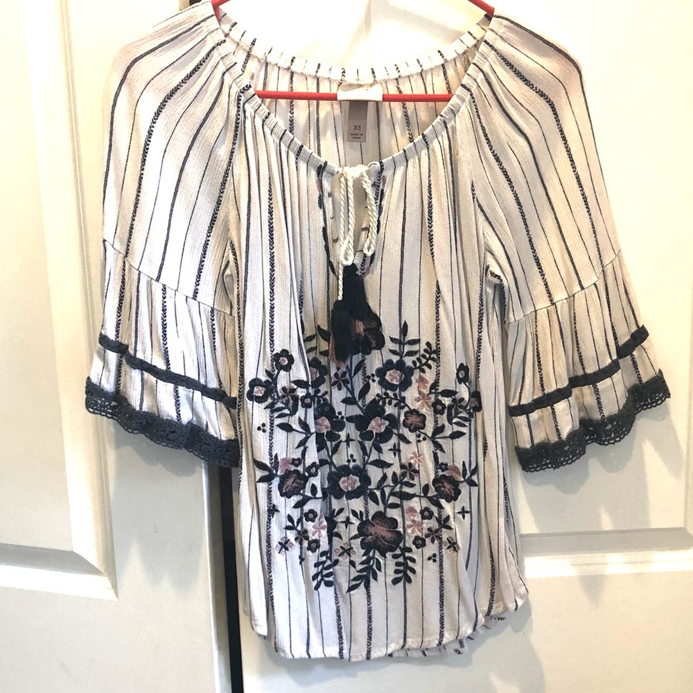 Knox rose embroidered shirt boho tassels embroidered XS